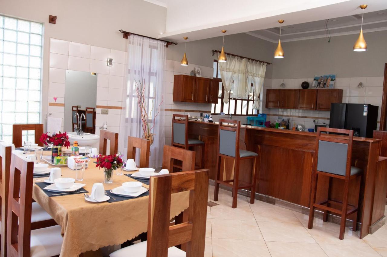 לינה וארוחת בוקר Arusha Royal מראה חיצוני תמונה